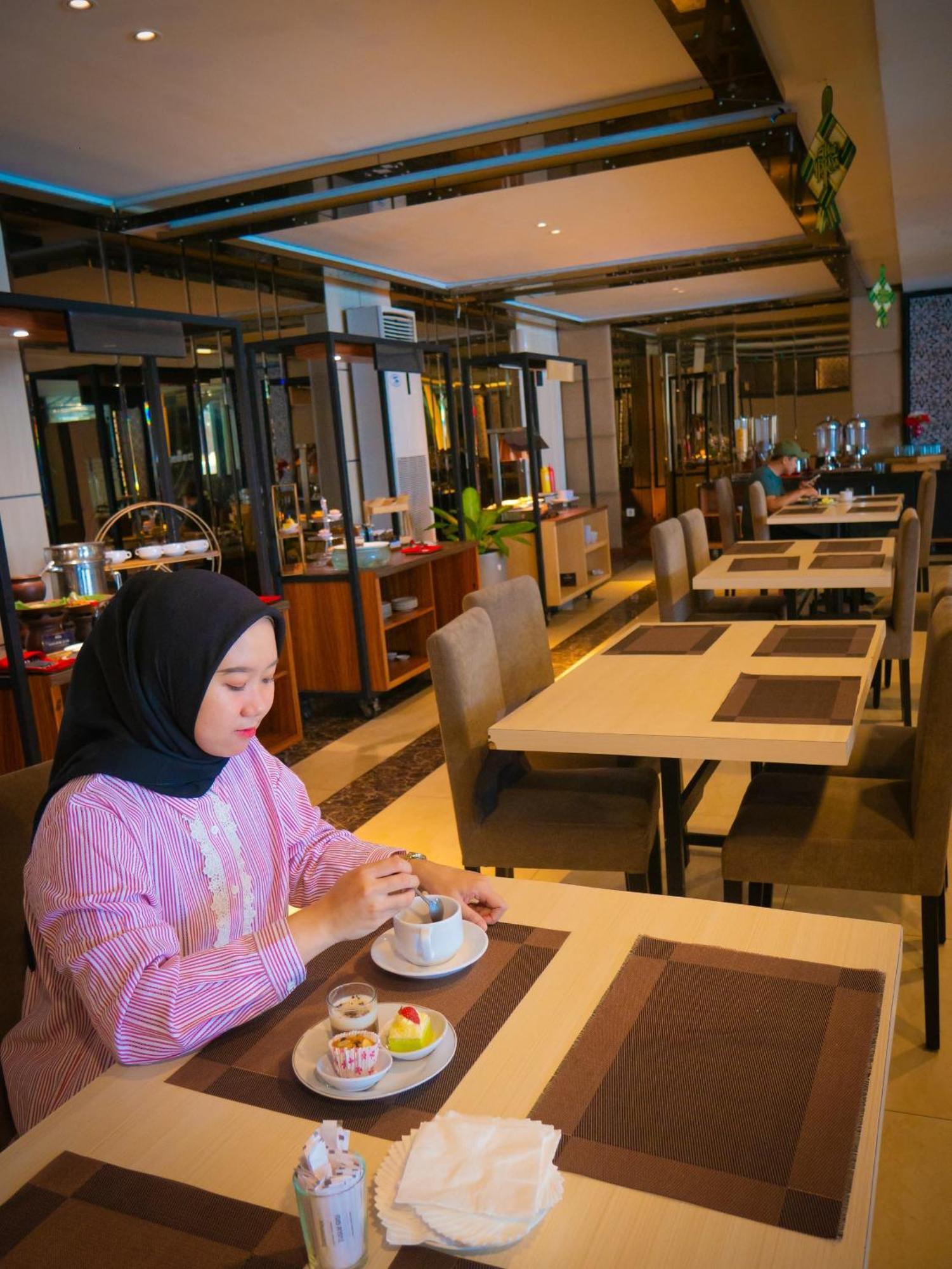 Nirwana Hotel 3*